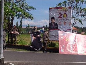 Mengotori Kota, Satpol PP Jembrana Turunkan 136 Baliho-Spanduk Parpol