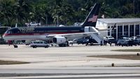 Pesawat Mewah Trump Force One Bawa Donald Trump Hadapi Sidang