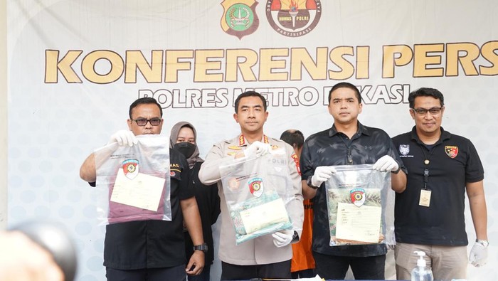 Polisi menangkap ayah tiri yang hamili anak dan bunuh bayinya di Bekasi