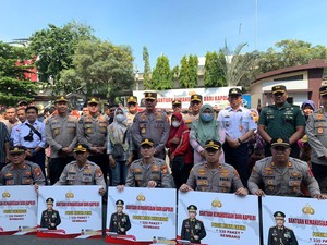 Polri Salurkan 2.000 Paket Bansos, Kini ke Warga Jakut
