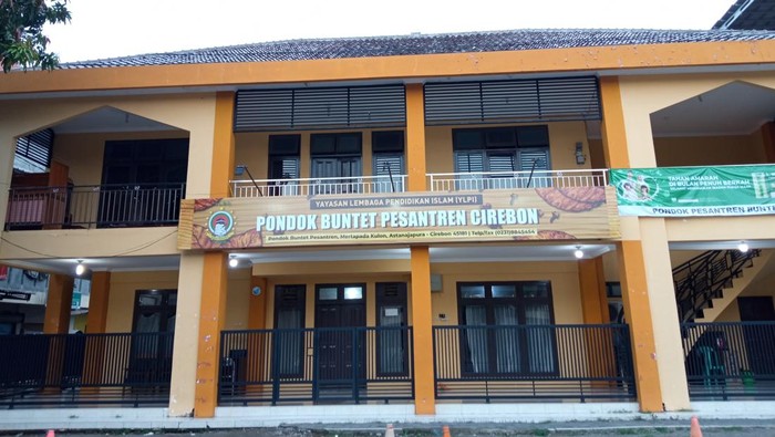 Pondok Pesantren Buntet Cirebon