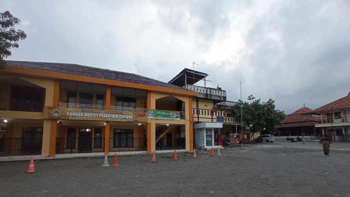 Pondok Pesantren Buntet Cirebon