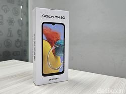 Unboxing Galaxy M14 5G, HP Samsung Rp 2 Jutaan Baterainya Besar
