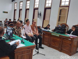 Sarang Walet Bos Judi Online Apin BK Agunan Pinjaman Banyak Bank, Hakim Heran