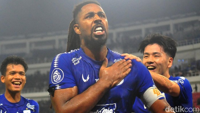 Striker asing PSIS Semarang, Carlos Fortes diprediksi akan jadi andalan melawan PSM Makassar.