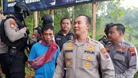 Slamet Tohari atau Mbah Slamet mengaku sebagai dukun pengganda uang di Banjarnegara. Ia merupakan warga Desa Balun, Kecamatan Wanayasa, Kabupaten Banjarnegara. Melalui media sosial Facebook, Mbah Slamet mempromosikan dirinya sebagai dukun pengganda uang. Dalam menjalankan aksinya, Mbah Slamet dibantu oleh BS yang bertugas mempromosikan pelaku yang disebut bisa menggandakan uang.  