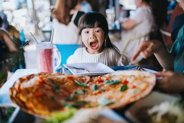 Jangan Ditiru! 7 Tamu Restoran yang Menyebalkan Ini Dibenci Pelayan