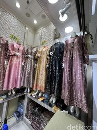 Dress Cantik Buat Lebaran Ini Jadi Incaran Di Tanah Abang, Harga Rp 130 ...