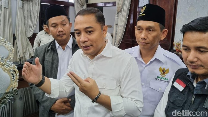wali kota surabaya eri cahyadi