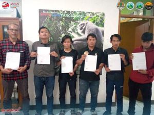 Nyalakan Bom Asap di Gunung Gede, 6 Pendaki Akhirnya Minta Maaf