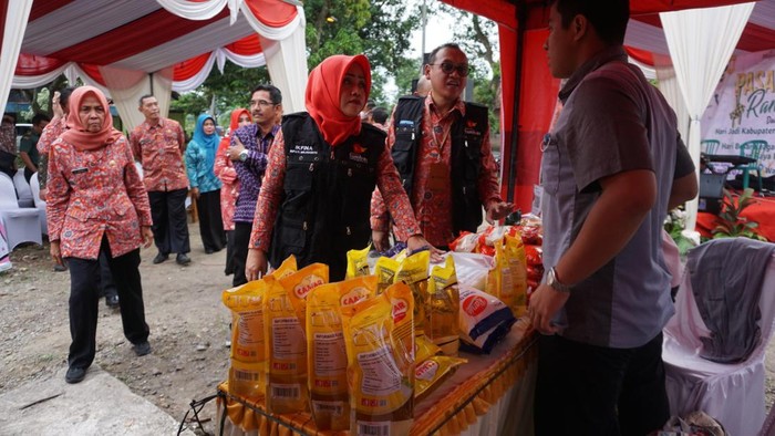 Bazar pasar murah Ramadan Pemkab Mojokerto.