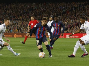 Pramusim Madrid Vs Barca, Juventus Vs AC Milan Tayang di Trans7