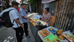 Berburu Menu Berbuka Puasa di Masjid Sunan Ampel Surabaya