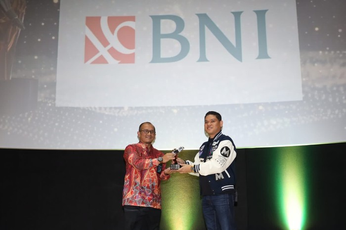 BNI Raih Penghargaan Marketeers
