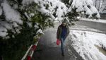 Brrr... Salju Musim Semi dan Angin Kencang Melanda Balkan