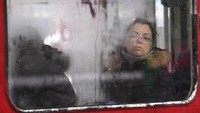 Salju memblokir beberapa jalan di Serbia selatan dan barat daya dan beberapa desa dibiarkan tanpa listrik, kata polisi dalam sebuah pernyataan, mendesak agar berhati-hati.  