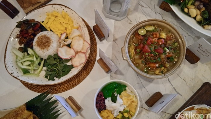 Buka Puasa di Sini Bisa Puas Makan Bebek Betutu hingga Rujak Cingur