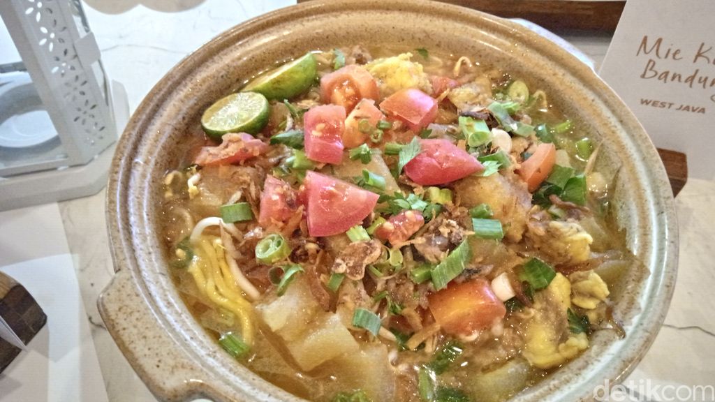 Buka Puasa di Sini Bisa Puas Makan Bebek Betutu hingga Rujak Cingur