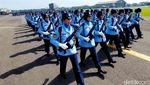 Potret Defile Pasukan di Gladi Bersih HUT ke-77 TNI AU
