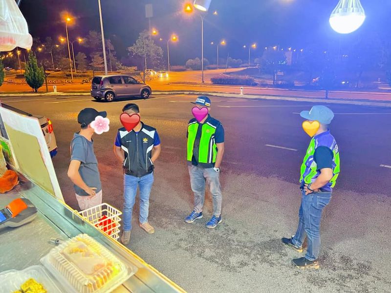 Gegara Jualan 'Tahu Busuk', Penjual Ini Dikejar dan Diusir Polisi Gegara Jualan 'Tahu Busuk', Penjual Ini Dikejar dan Diusir Polisi