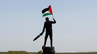 Aksi ini sebagai bentuk protes penyerbuan polisi Israel ke dalam Masjid Al Aqsa.