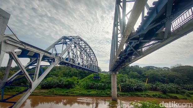 Jembatan Mbeling Kulon Progo, salah satu cagar budaya baru di Jogja. Jembatan ini memiliki sejarah panjang perkereta apian di Jogja.
