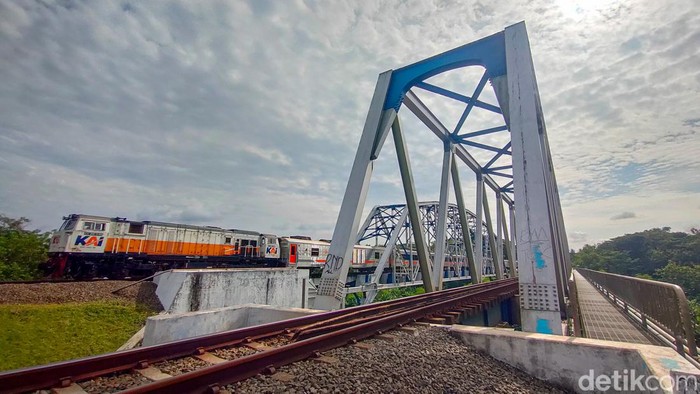 Jembatan Mbeling Kulon Progo, salah satu cagar budaya baru di Jogja. Jembatan ini memiliki sejarah panjang perkereta apian di Jogja.