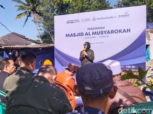 CT Arsa Resmikan Bantuan Masjid untuk Korban Gempa di Cianjur