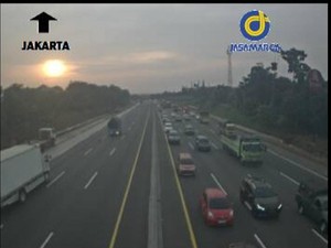 Lalin Tol Jakarta-Cikampek Macet di Beberapa Titik Sore ini