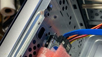 Pelanggan bilang mereka lelah mendengar suara getaran. Foto: GodRaine via Bored Panda