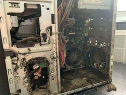 10 Hal yang Bikin Orang IT Geleng-geleng Kepala, Pusing!