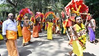 Disebut Panguni karena berlangsung pada bulan Panguni, atau sekitar Maret atau April dalam penanggalan Masehi. Sedangkan Uthiram yaitu bermakna purnama puncak.