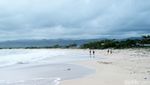 Menyapa Pasir Putih Pantai Santolo Garut