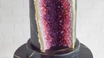 Mirip Kristal dan Permata, Ini Tampilan Geode Cake yang Cantik