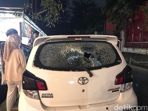 2 Mobil Warga di Makassar Dirusak Imbas Demo UU Ciptaker di Kampus UNM Ricuh