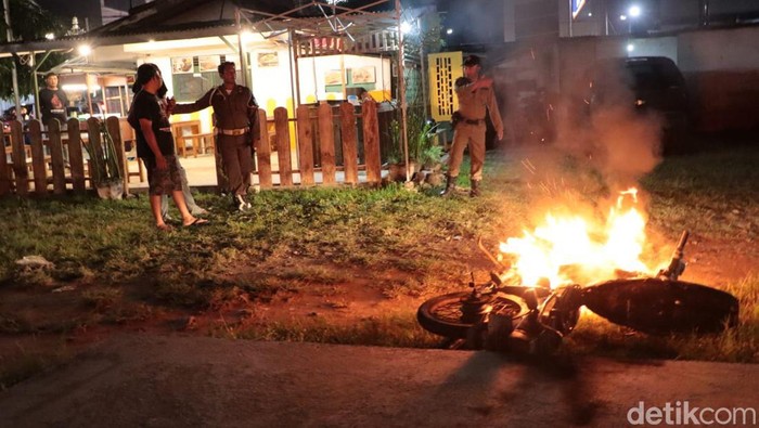 motor terbakar ponorogo