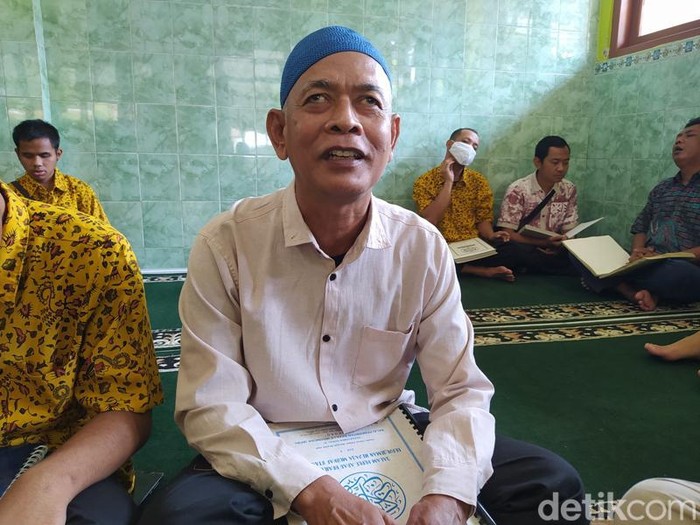 Mujiono (55), salah satu warga yang tinggal di Panti Pelayanan Sosial Disabilitas Netra Penganthi, Temanggung, Kamis (6/4/2023).