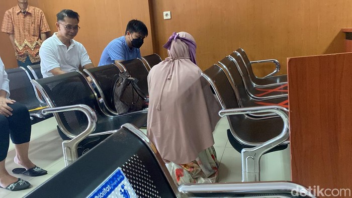 Nenek SAI sujud syukur saat mendengar putusan hakim