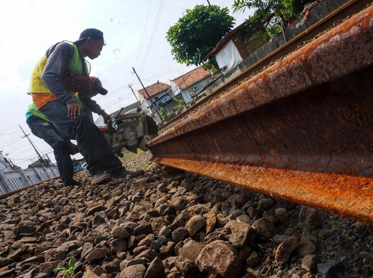 Penampakan Rel Rusak yang Kini Sudah Diganti Jelang Mudik