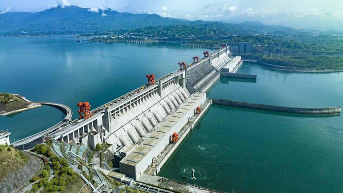 YICHANG, CHINA - APRIL 6, 2023 - Aerial photo shows the Three Gorges Dam area in Yichang, Hubei Province, China, April 6, 2023. (Photo credit should read CFOTO/Future Publishing via Getty Images)
