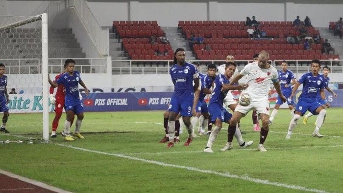 PSIS Semarang menang 4-0 dari PSM Makassar di Stadion Jatidiri, Semarang dalam laga lanjutan Liga 1 2022/2023.