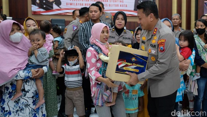Puluhan Anak Stunting di Blitar Dapat Orangtua Asuh dari polresta kota blitar