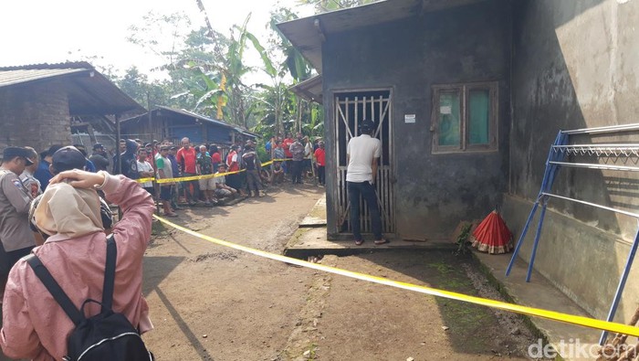 Rumah wanita yang diduga tewas dibunuh di Desa Gubuk, Kecamatan Cepogo, Kabupaten Boyolali, Kamis (6/4/2023) pagi.