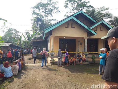 Rumah wanita yang diduga tewas dibunuh di Desa Gubuk, Kecamatan Cepogo, Kabupaten Boyolali, Kamis (6/4/2023) pagi.