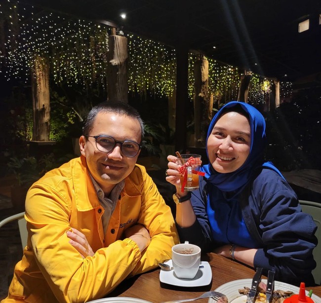 Dalam foto-foto yang dibagikan terlihat jika keduanya kerap menghabiskan waktu bersama. Sahrul juga kerap mengajak Dine menghadiri acara-acara bersama dirinya. Foto: Instagram/@sahrulgunawanofficial