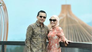 8 Potret Sahrul Gunawan & Pacar Baru yang Kini Makin Sering Pamer Kebersamaan