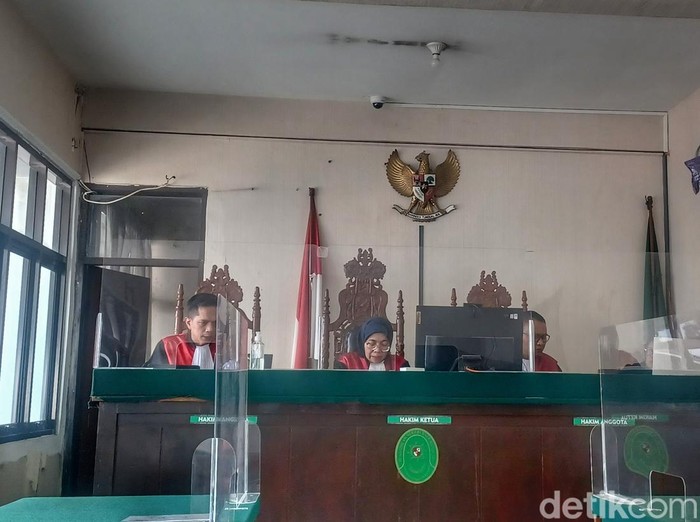 Suasana sidang online di PN Bale Bandung, Kamis (6/4/2023).