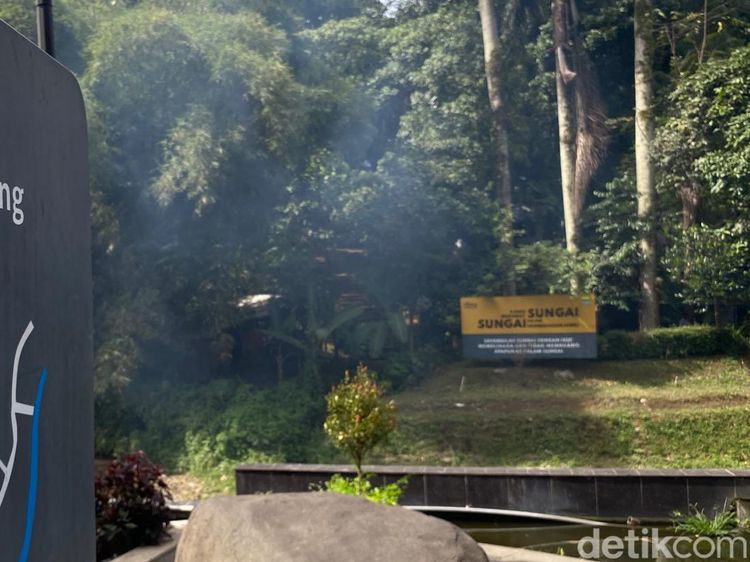 Potret Asrinya Teras Cikapundung yang Cocok Jadi Tempat Ngabuburit