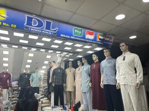 Tren Baju Koko untuk Lebaran 2023 di Pasar Tanah Abang dan Thamrin CIty
