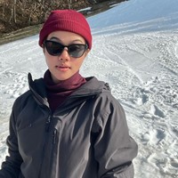 Selama berlibur Yura rupanya juga lebih memilih tampil natural tanpa pulasan makeup. Walaupun tampil tanpa pulasan makeup namun Yura tetap tampil dengan percaya diri. Foto: Instagram/@yurayunita